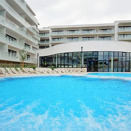 Polanki Aqua Ada A 103 アパート *