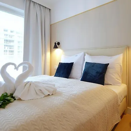 Polanki Aqua Ada A 103 アパート